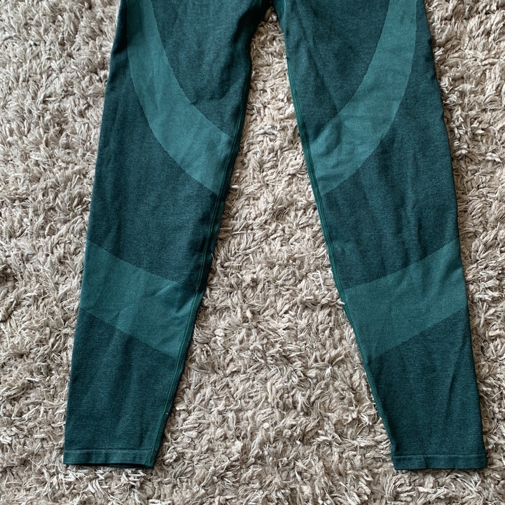VS PINK Seamless Leggings Pink & Green (2) - Picture 10 of 15